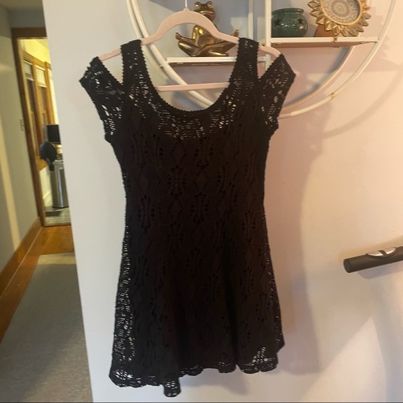 Free People Women's XS Extra Small Off Open Shoulder Black Crochet Lined Dress - Picture 2 of 5